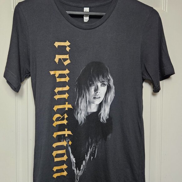 Taylor Swift Reputation Tour Shirt (Small) - Picture 1 of 5